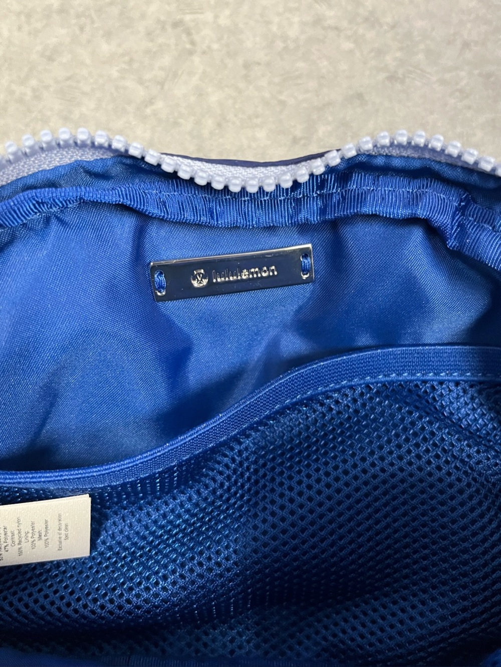 Lululemon Everywhere Belt Bag 1L Symphony Blue/Night Sea - Picture 5 of 6